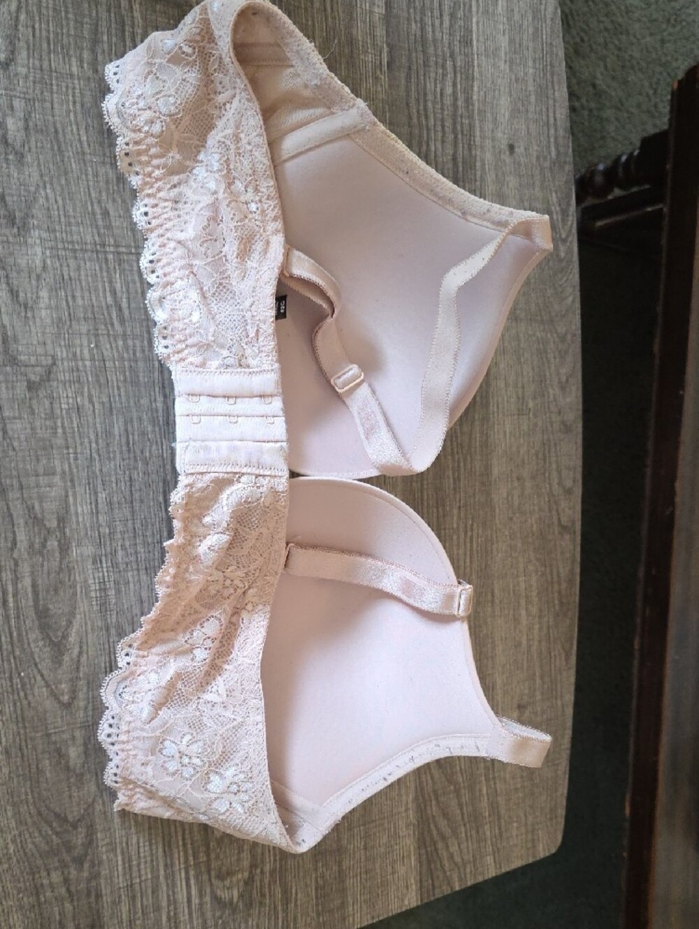 Women's Lace-Trim nude t Bra - Picture 2 of 5